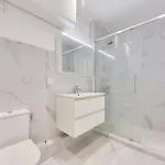 Bright & Spacious Apartments In Central Paris 15Th