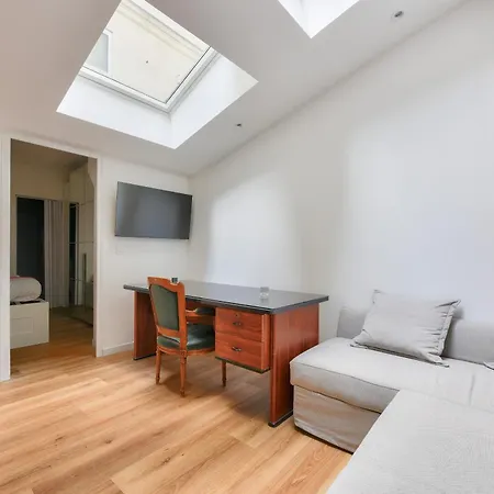 Apartment Bright & Spacious In 15th Paris