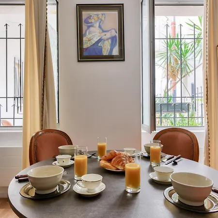 Apartment Bright & Spacious In 15th