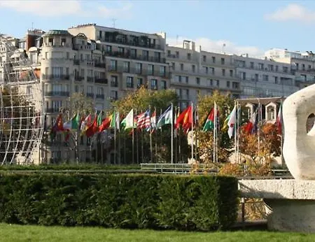 Bright & Spacious In 15th * Paris